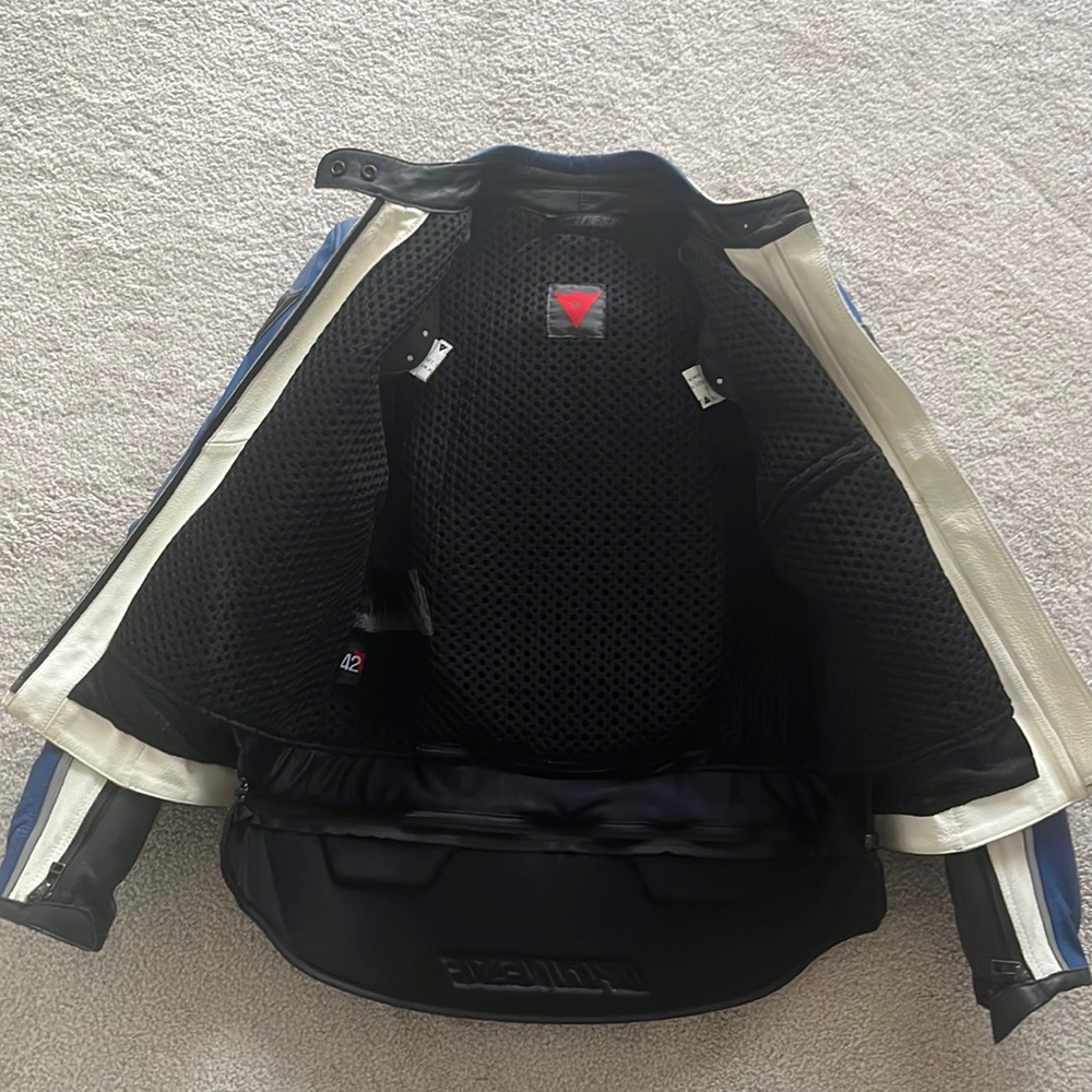 Dainese motorcycle jacket w armor and detachable tailbone guard. Size 42